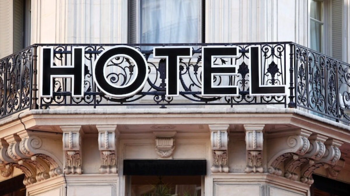 Hôtel 15ᵉ arrondissement : le nouvel art de la détente entre spa, bar convivial et chambres design !